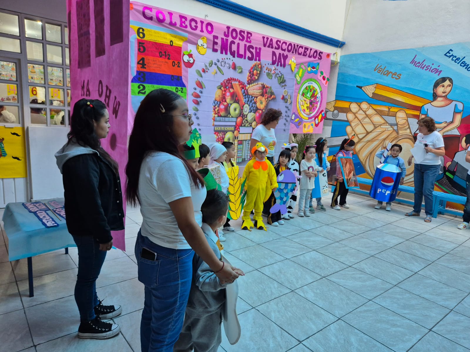 [Image of Niños en preescolar]